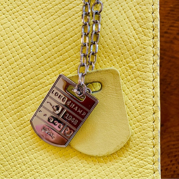 Longchamp Yellow Leather Flap Crossbody Bag Purse Crosshatched 8"W x 5"H x 1.5"D - Picture 4 of 16